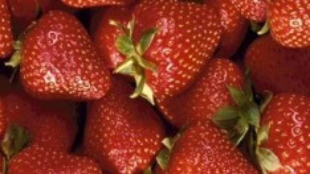 Le fragole per contrastare la flebite