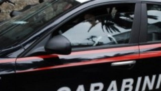 I Carabinieri indagano sul suicidio della 13enne