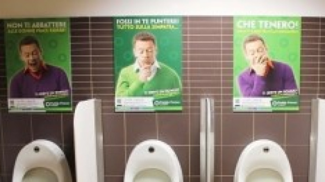 Rocco Siffredi, la nuova pubblicit&agrave; nelle toilette