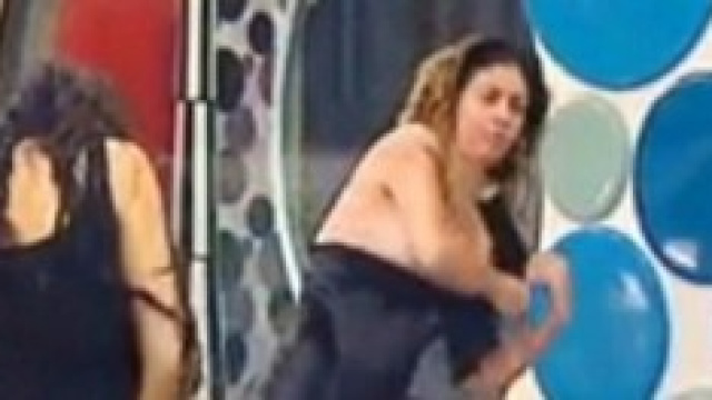 Angela, secondo topless al Grande Fratello