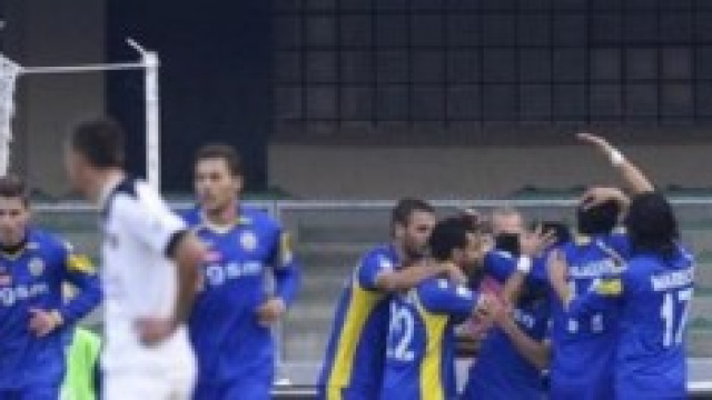 esultanza dopo un gol del verona calcio