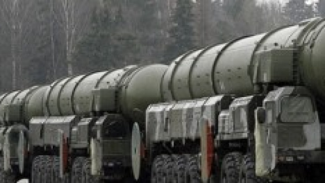 La Russia lancia il missile RS-12M Topol