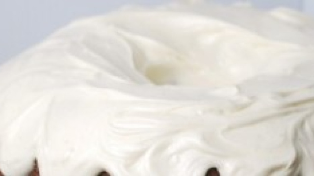 Torta al cioccolato con glassa al burro