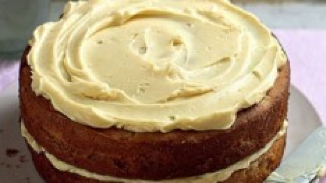 Torta farcita con crema al limone