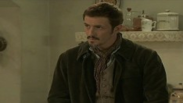 Alfonso Castaneda si tiene stretta Emilia
