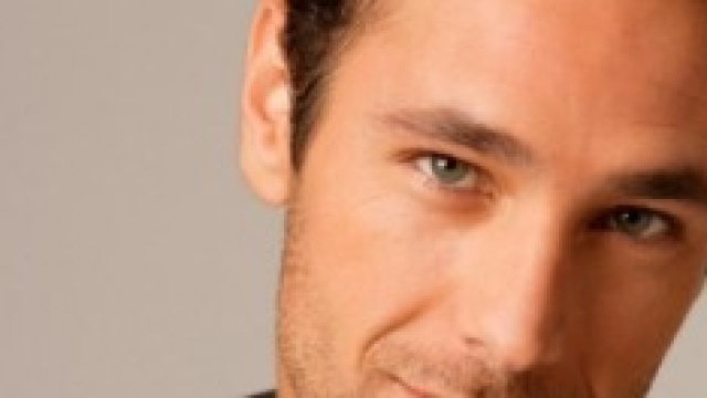 Raoul Bova e Emma Marrone a C'&egrave; Posta per te 