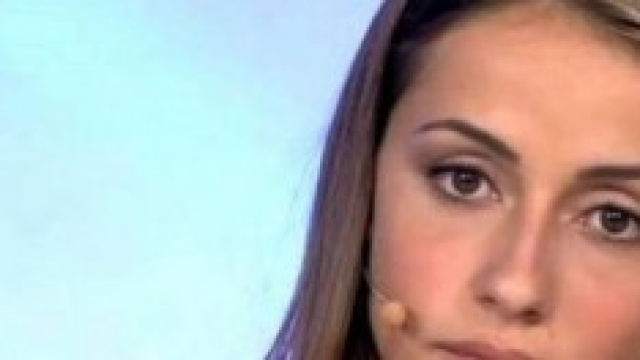 Uomini e Donne: Anna Munaf&ograve; difende Emanuele