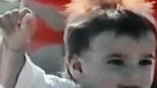 Il baby Mengoni nel nuovo video, La valle dei re 