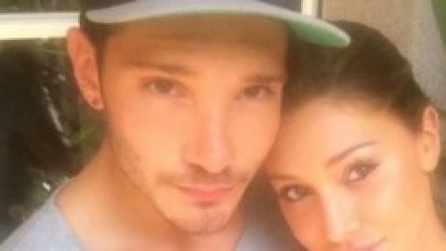 Belen e Stefano su Facebook: nessuna crisi