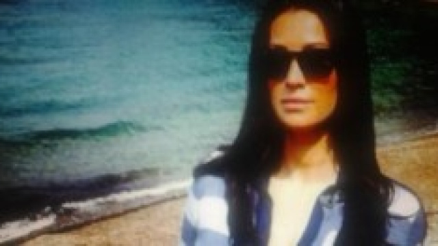 Manuela Arcuri incinta al mare