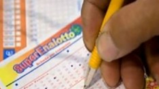 Estrazioni Lotto e SuperEnalotto sabato 12 aprile