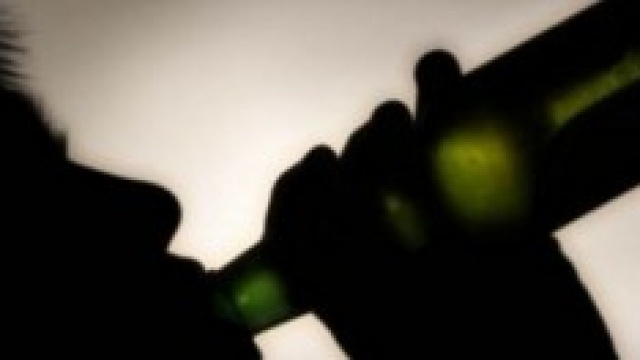 Consumo di alcool aumento malattie e incidenti 