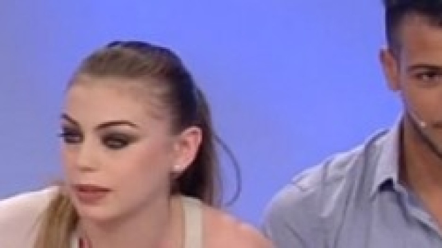 Uomini e Donne: Aldo sorprende Alessia e non solo