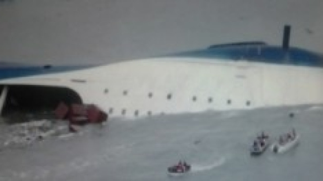 Traghetto affonda in Sud Corea