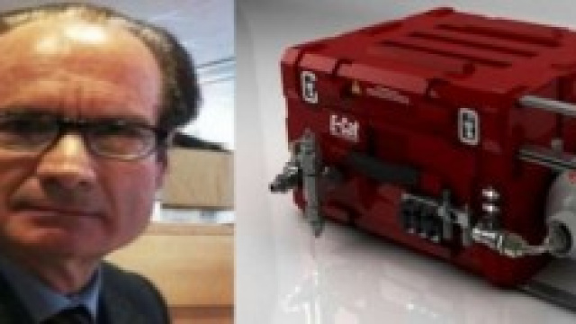 Andrea Rossi e l'E-cat portatile