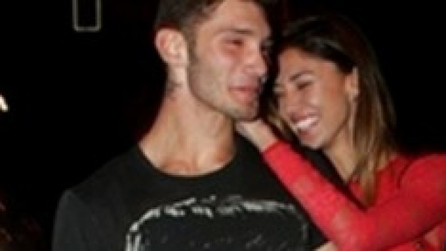 De Martino "Non faccio pi&ugrave; sesso con Bel&eacute;n"