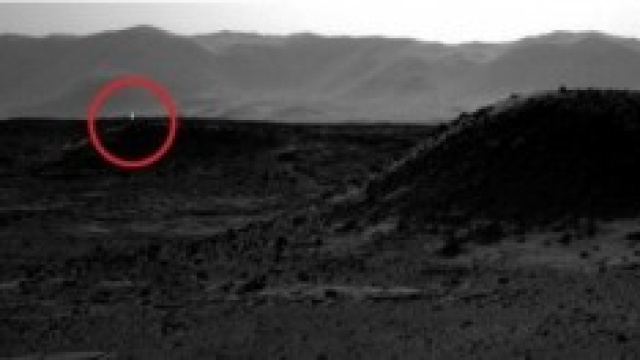 La fotografia scattata da Curiosity su Marte