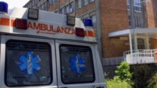 operato al volto e alla testa bimbo morso da cane
