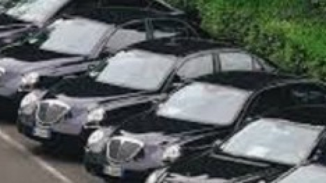 auto blu messe all'asta dal governo