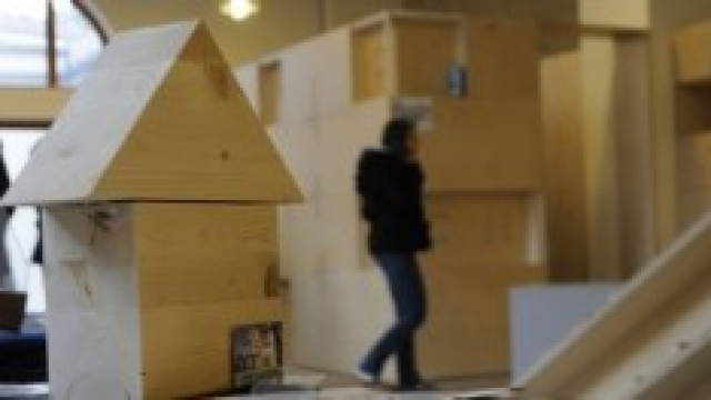 Modellino in legno. Non parliamo di giocattoli!