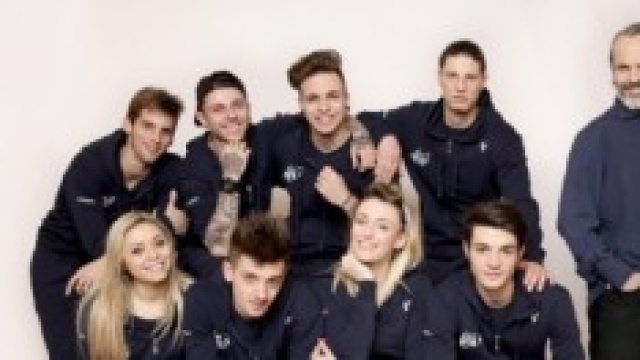 Amici: la squadra blu vince ancora.