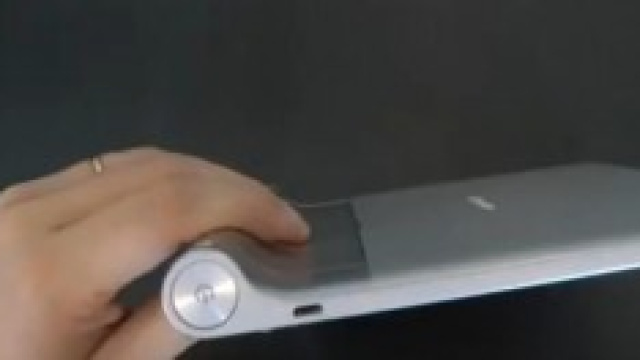 Lenovo Yoga Tablet : Prezzo e caratteristiche