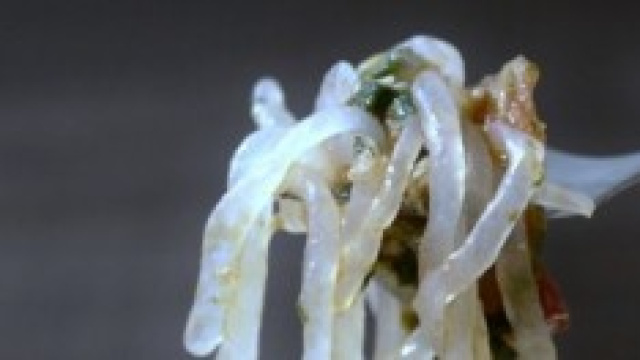 Pasta con 5 Kcal/100 g prodotta dal glucomannano