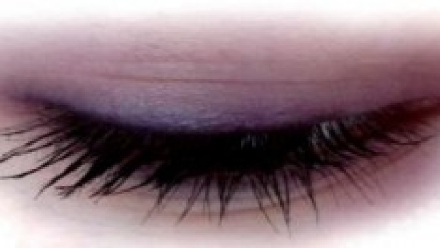 mascara nero ed infoltente o volumizzante