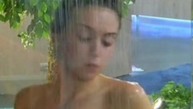 Gli istanti pi&ugrave; sexy nella casa 