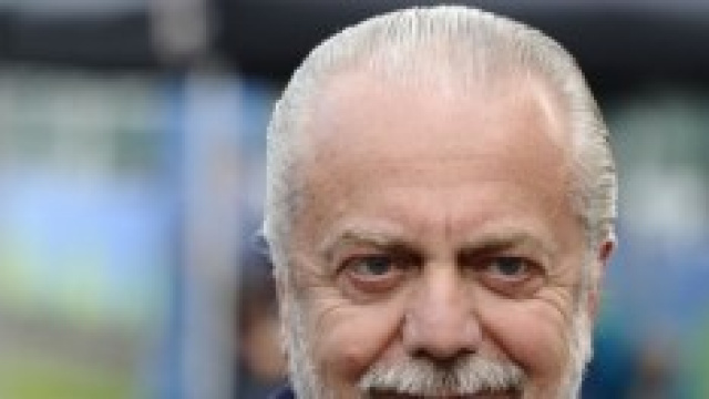 De Laurentiis aggredisce un tifoso del Napoli