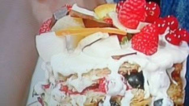 Millefoglie allo zabaione e frutta