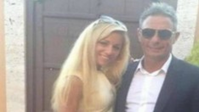 Mayka Kukucova e Andrew Bush insieme