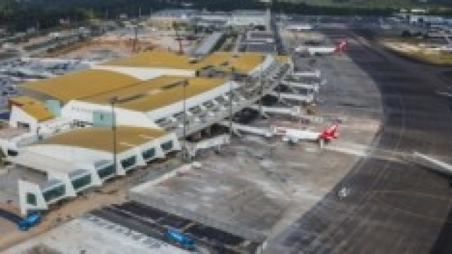Benjamin lavora nell'aeroporto di Napoli