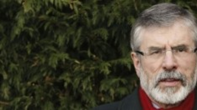 Gerry Adams, arrestato per omicidio.