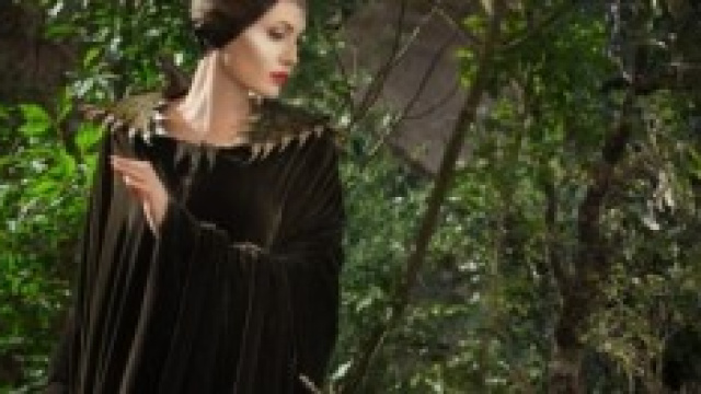 Angelina Jolie e sua figlia sul set di Maleficent