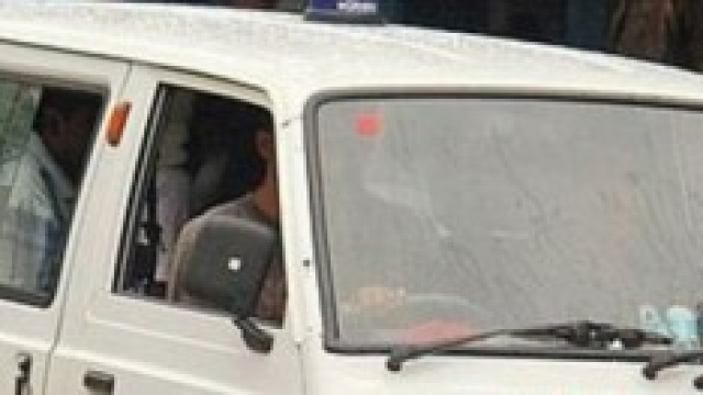 India: la strangola e poi la violenta