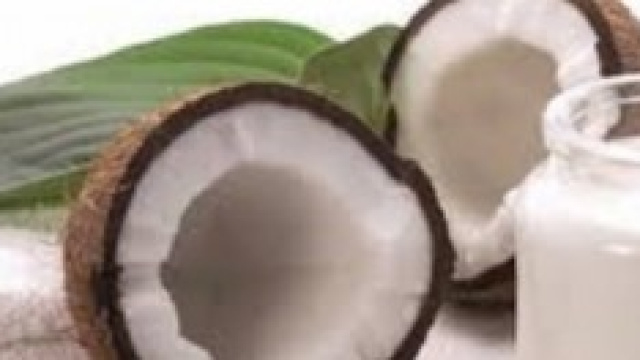 Cocco: benefici e ricetta del latte di cocco