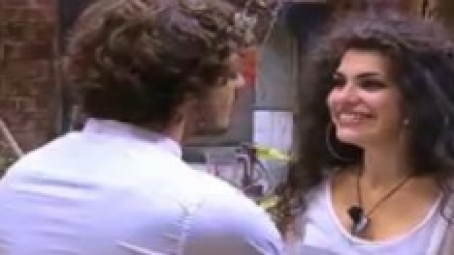 Modestina e Giovanni in cantina: flirt in arrivo?