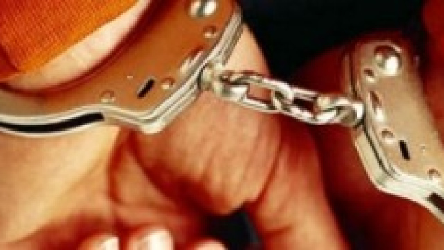 Arrestato 57enne per incesto con la figlia