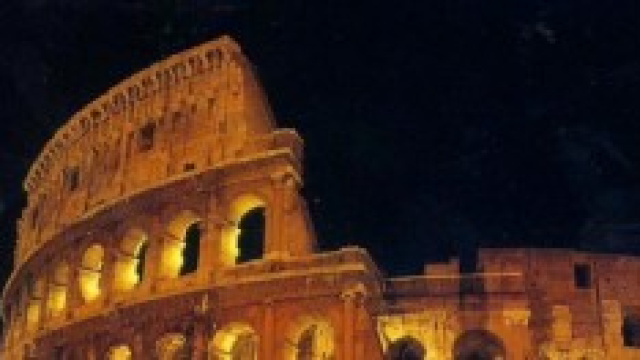 Il Colosseo, visto di notte