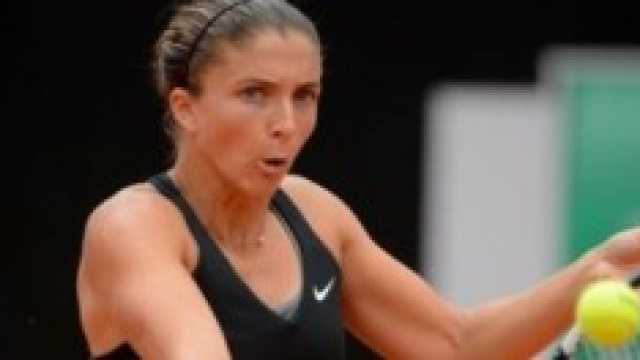 Tennis, Errani vola ai quarti