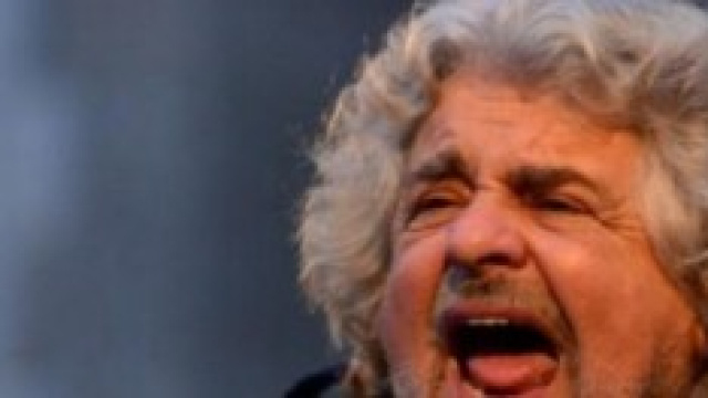 Beppe Grillo contro il cane di Berlusconi