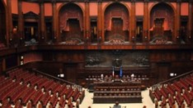 Posta la fiducia sul decreto Casa.