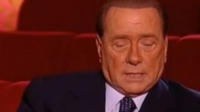 Silvio Berlusconi, ironia su Papa Francesco