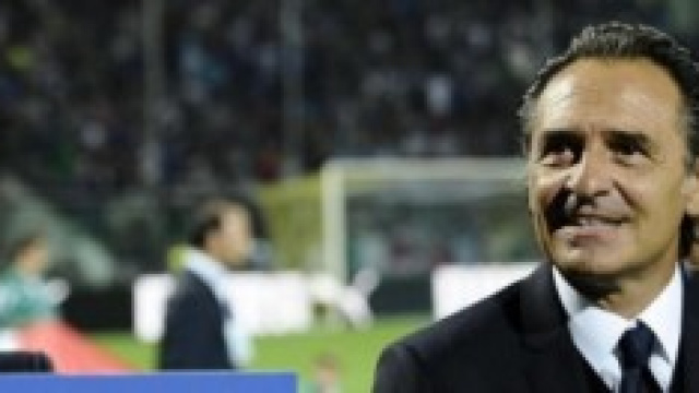 Prandelli risponde alle polemiche pre-mondiale.