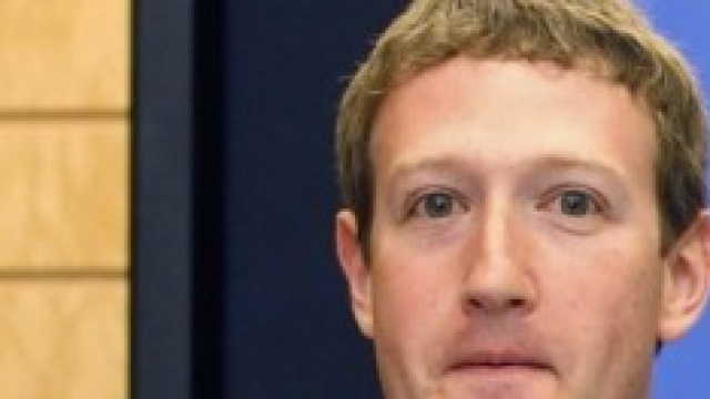 Zuckerberg l'ideatore di facebook tra i milionari.