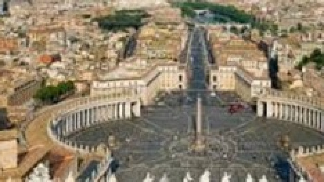 Bertone indagato secondo il Bild dal Vaticano