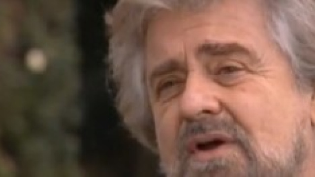 Grillo da Vespa, show contro Renzi e Berlusconi