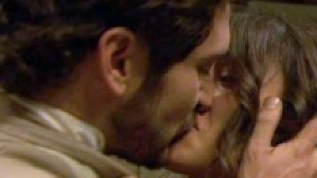 Il Segreto anticipazioni: bacio tra Tristan e Pepa
