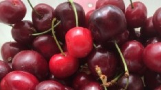 insieme cromatico di ciliege